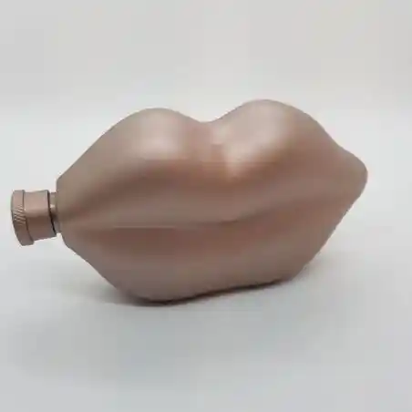 Lips Hipflask Christmas Gifts &pound;20.00 product_features