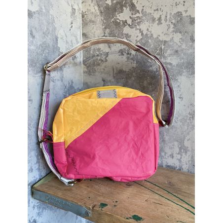 Ragsto Sail Bags  Money For Nothing BBC £44.00      product_features