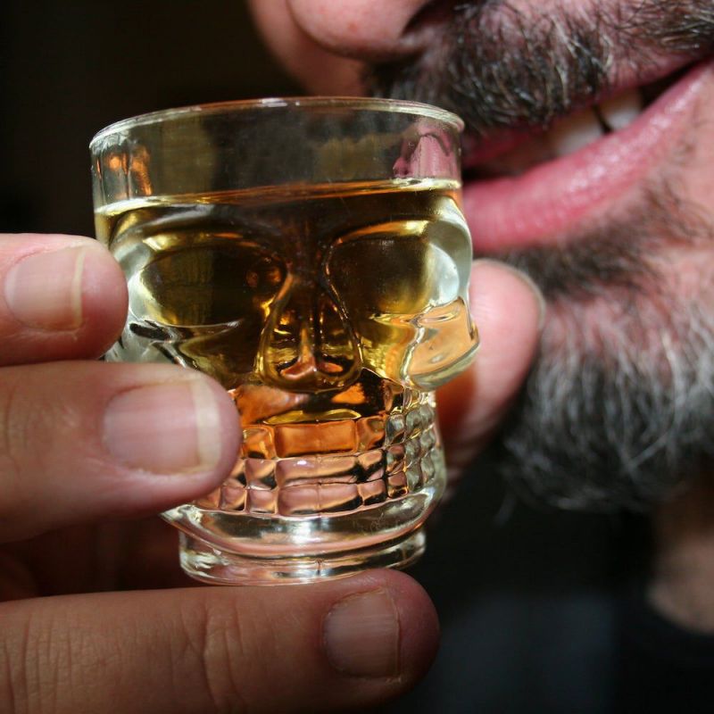 Skull Shot Glass Set Smithers Gifts £12.00      product_features