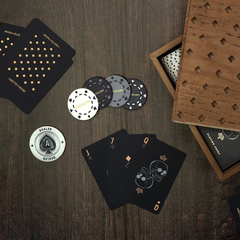 Dead Man’s Hand Poker Game Set SUCK UK Gifts £79.00      product_features