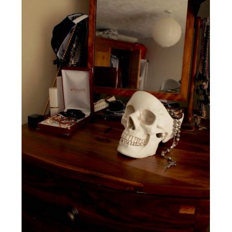 Skull Tidy Tray – Unique Skull Gift for Men’s Watches, Rings, Keys, and Jewellery Smithers Gifts £45.00      product_features